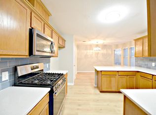 610 Sparkling Brook Ln, Leander, TX 78641