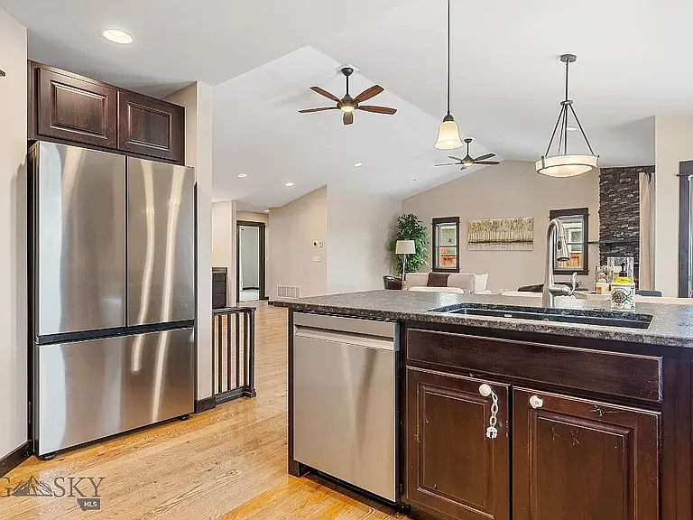1611 Drummond Blvd — Photo 23