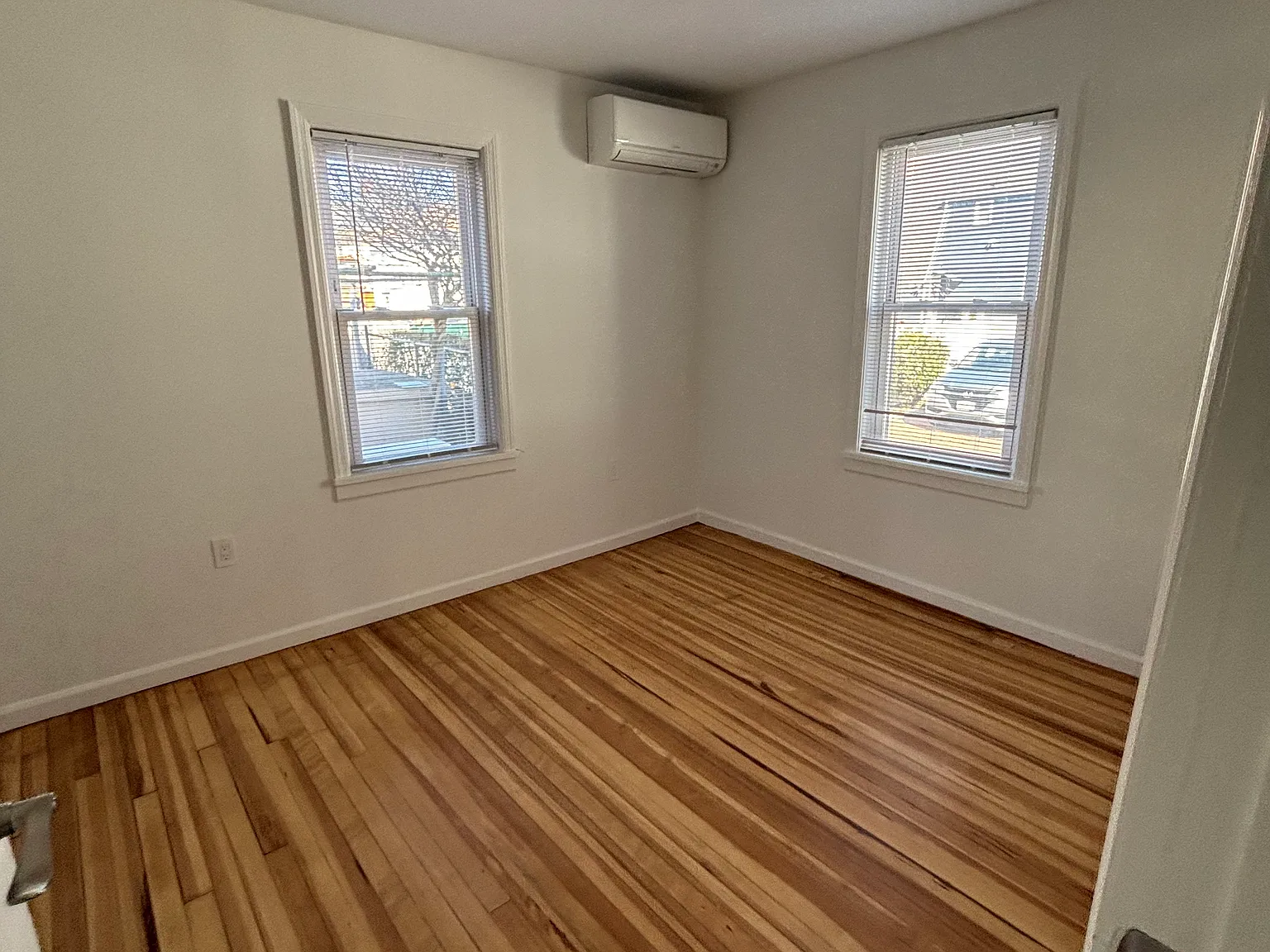 3 bed, $3,300 — Photo 2