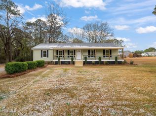 2469 Tarheel Rd, Benson, NC 27504