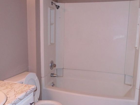 5th image of 1530 McCain Ln APT 3
