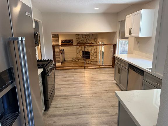 4th image of 2672 Kingston Ct