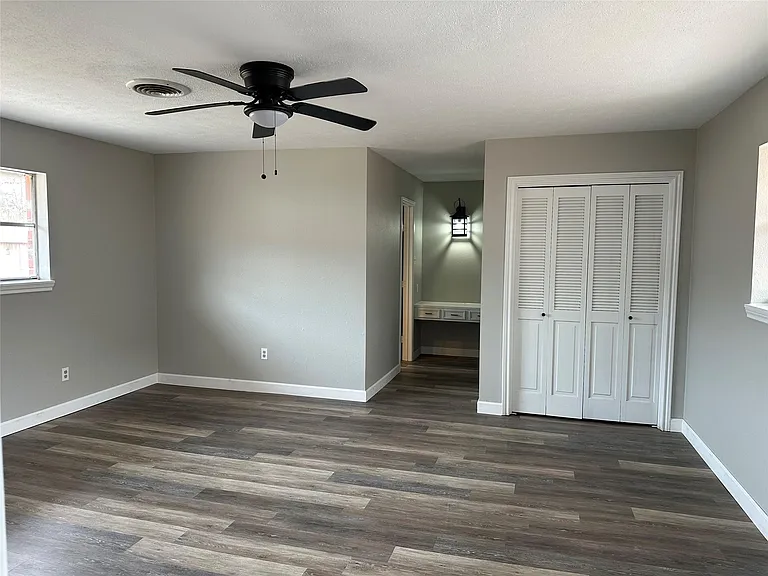 4821 Burning Tree Dr — Photo 14