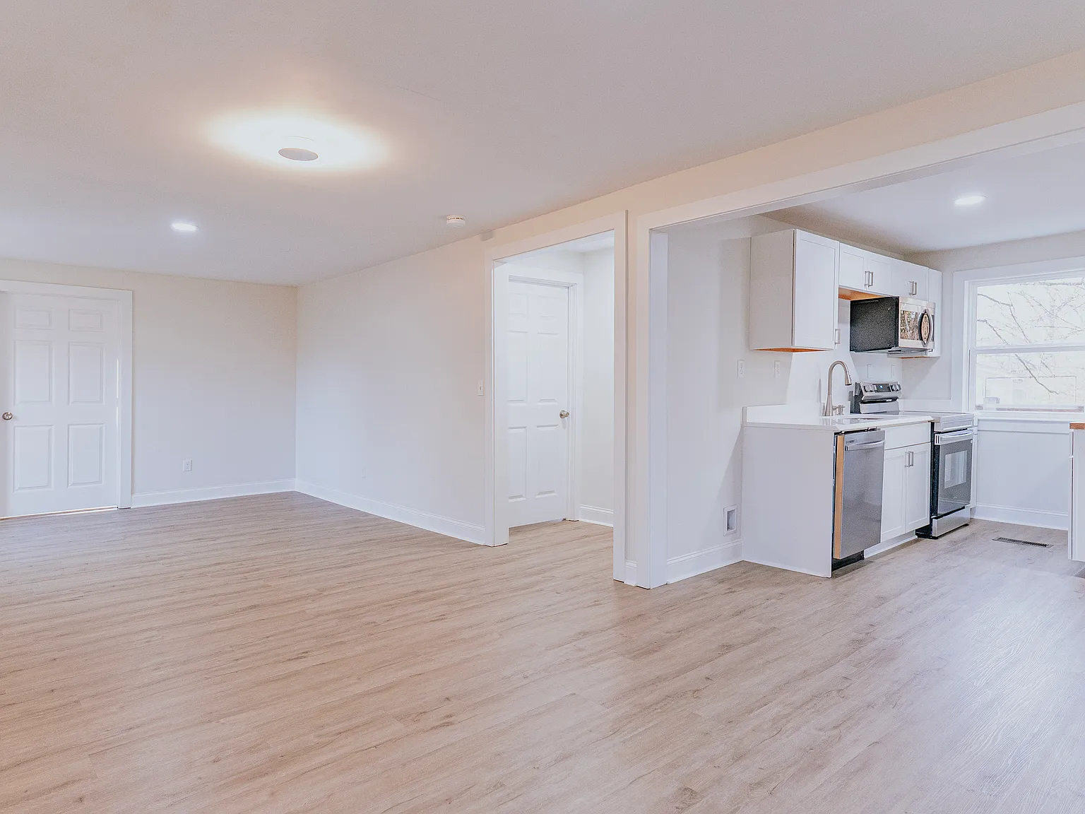 3 bed, 1440 sqft, $2,250 — Photo 3