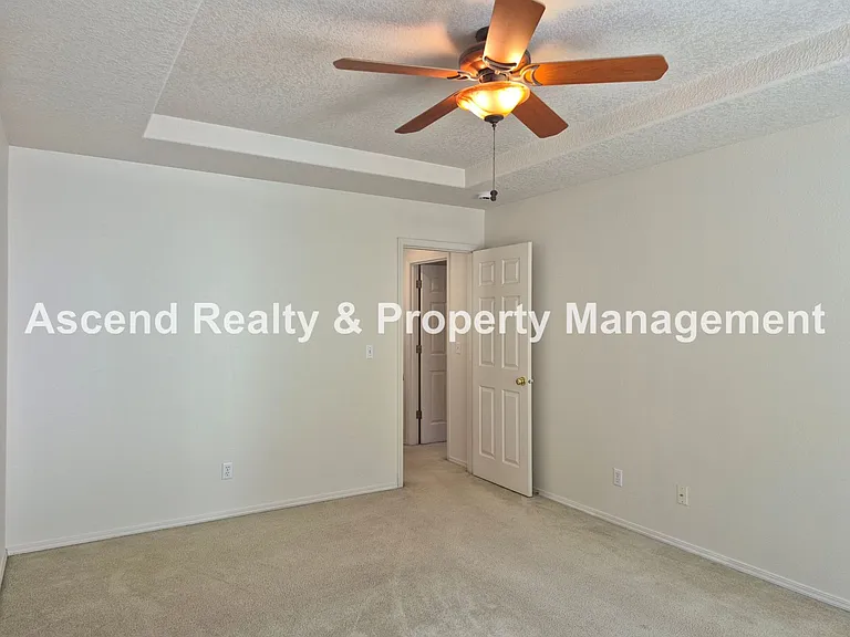 6443 NW Krislynn Ter — Photo 16
