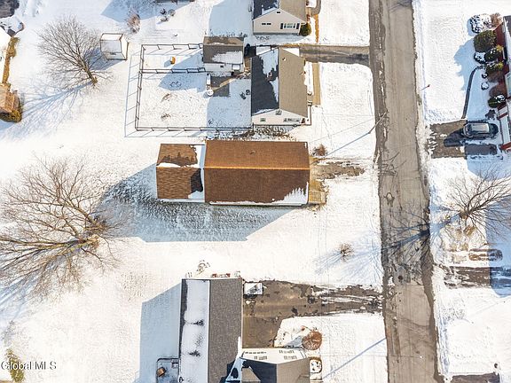 5th image of 27 Grieme Avenue
