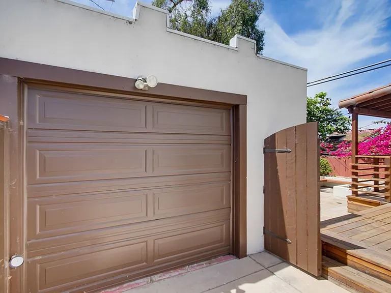 2615 Myrtle Ave — Photo 46