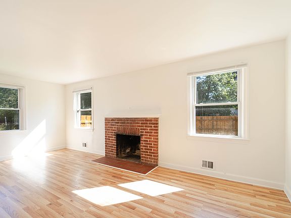 5th image of 10026 Lorain Ave