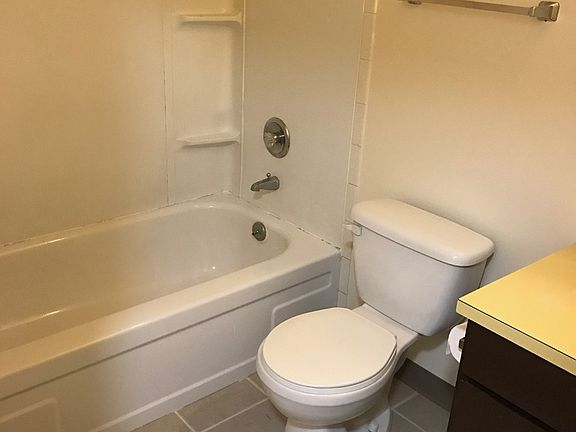 2nd image of 3119 NE 120th St #Cl-102