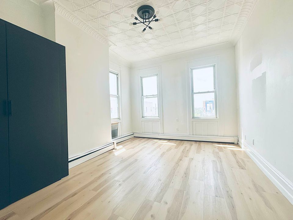 1st image of 159 Saint Nicholas Ave #4R