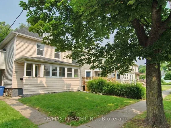 3588 Sandwich St, Windsor, ON N9C 1B5