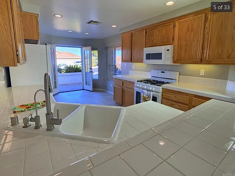 2651 Columbine Rd — Photo 1