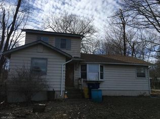 197 Highland Lakes Rd, Highland Lakes, NJ 07422