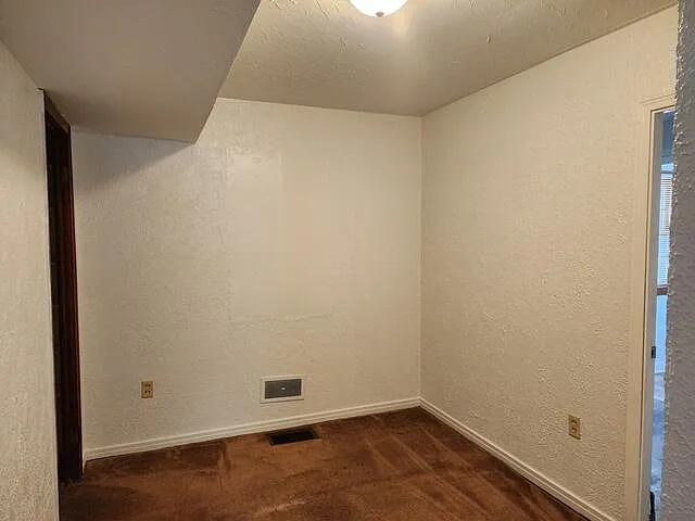 260 Meadow Rd — Photo 13
