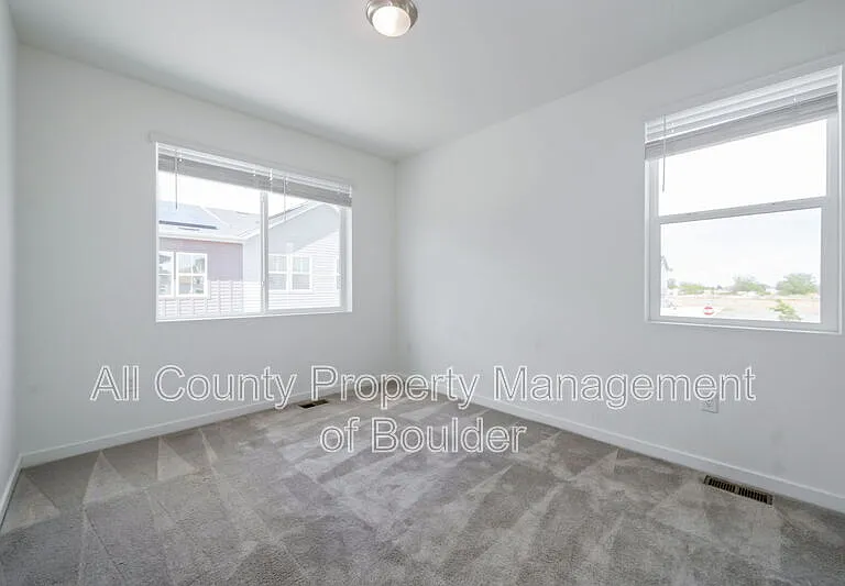 1432 Sanitas Ln — Photo 11