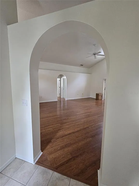 3 bed, 2.0 bath, 1472 sqft, $2,300 — Photo 3