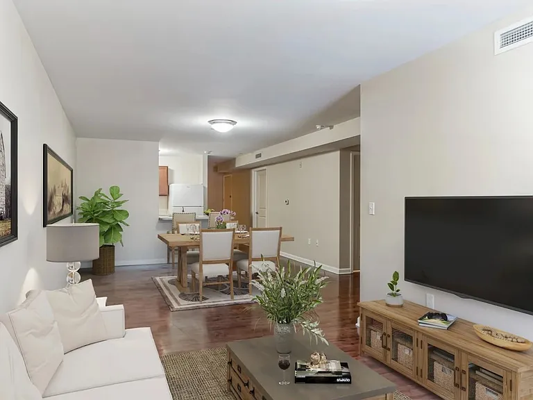 13 State Street Apartments — Photo 9