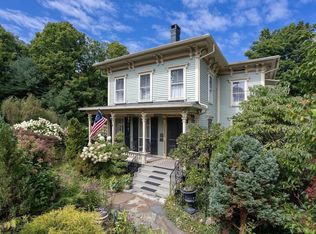 1 High St, Haydenville, MA 01039