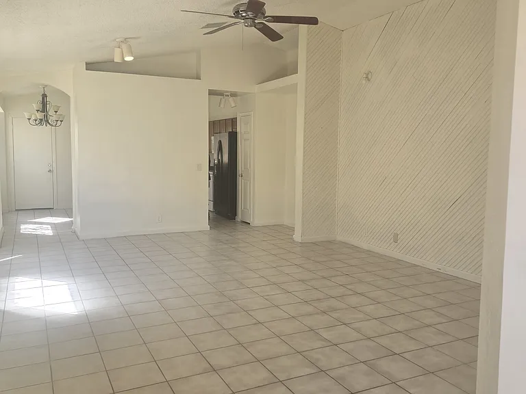 4049 W Camino Del Rio — Photo 4