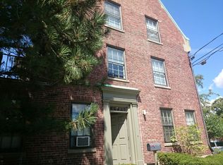 21 Cypress St #F, Brookline, MA 02445