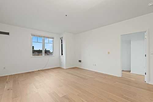 4th image of 350 Broderick St