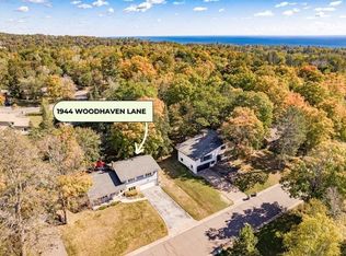 1944 Woodhaven Ln, Duluth, MN 55803