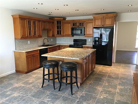 2nd image of 1202 Frio Ln