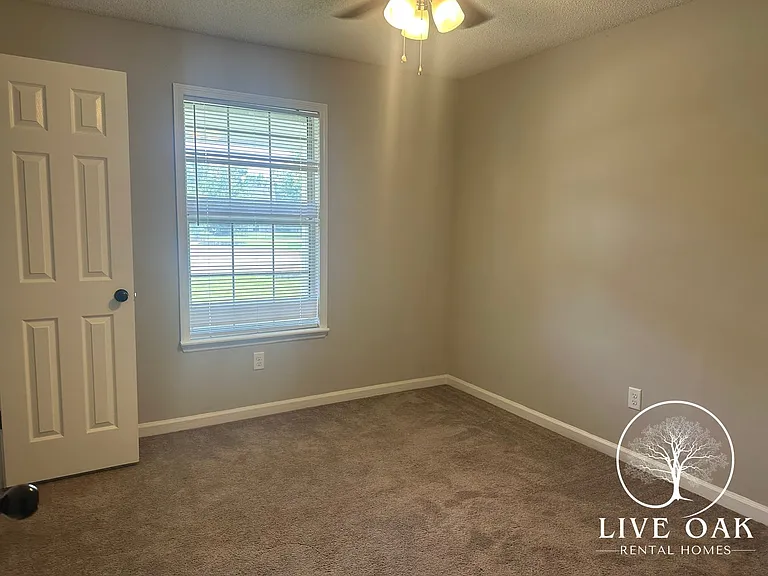 997 Ridgeland Dr — Photo 7