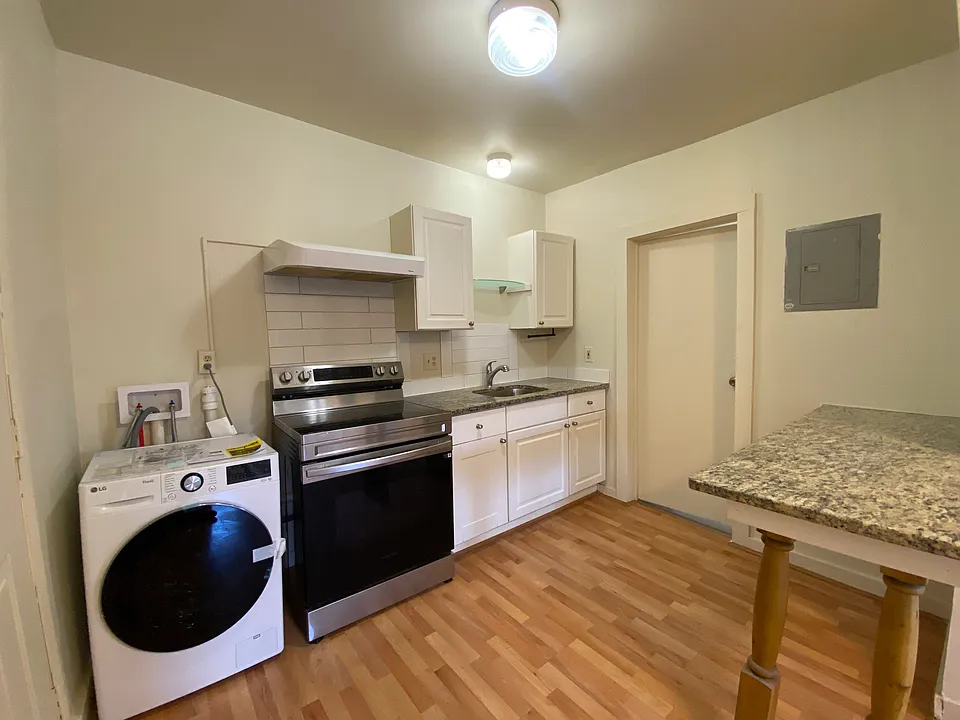213 Main St #1