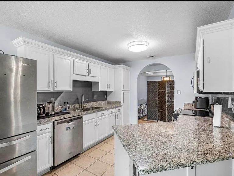 9333 Breakstone Cv — Photo 2