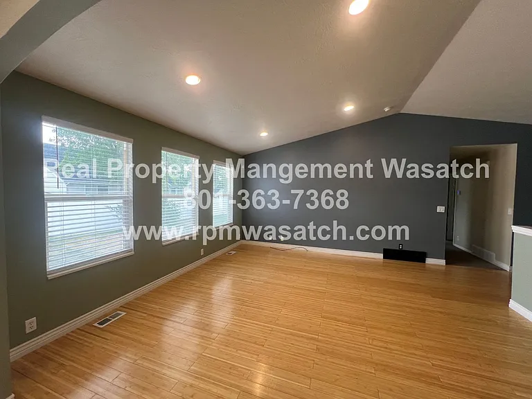 7455 S 4950 W — Photo 6