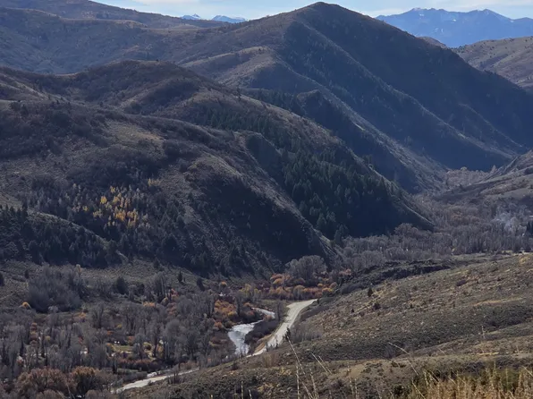 12898 E High Pine Cir, Huntsville, UT 84317