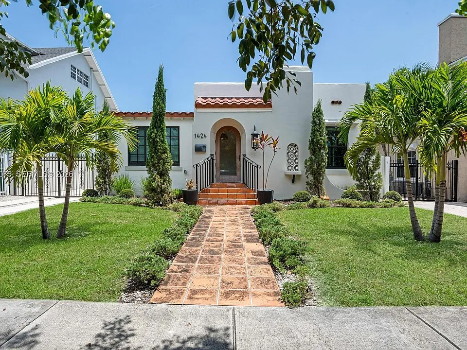 1424 SW 11th St