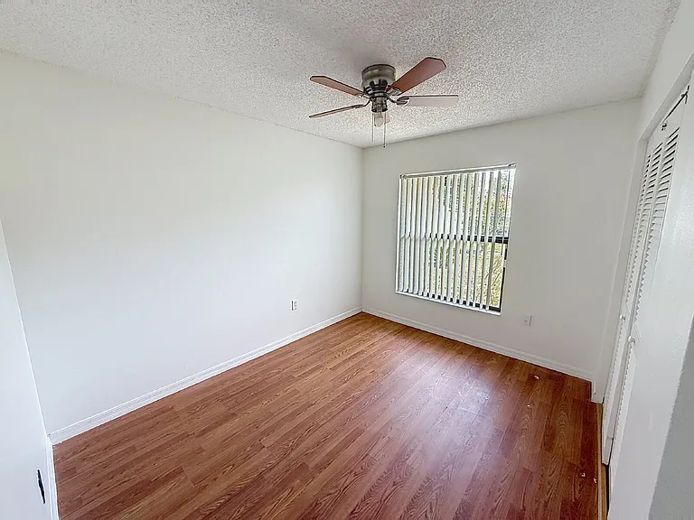 603 Estrada Ln — Photo 5