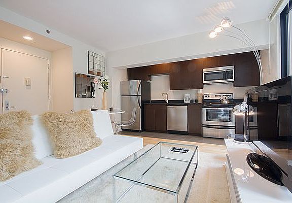 4th image of 1595 Lexington Ave APT 4A