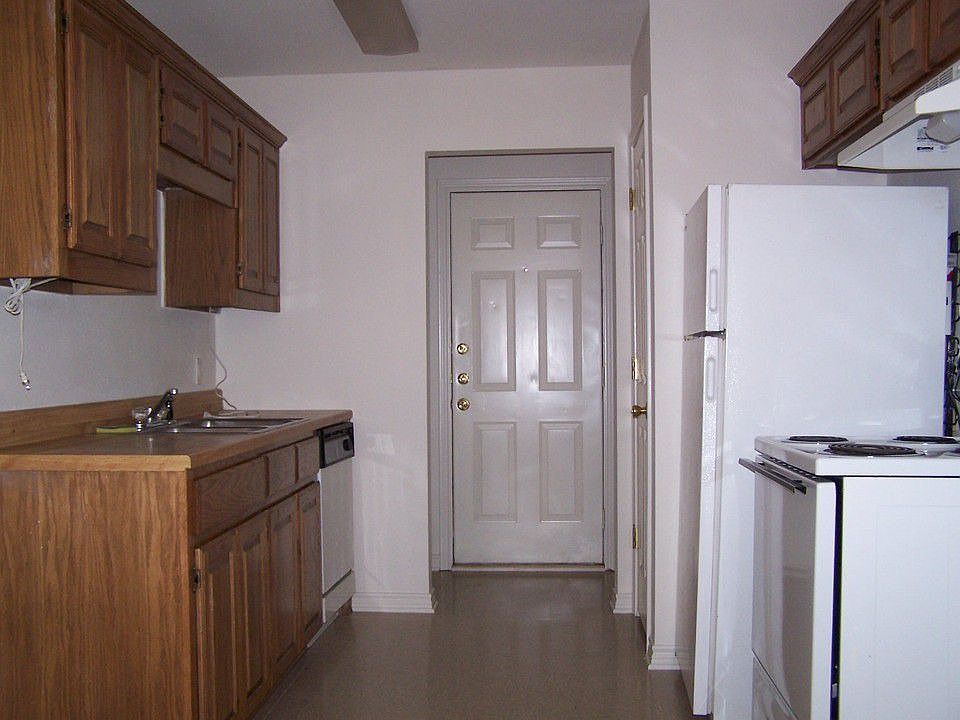 1st image of 1524 Northwood Blvd APT 2
