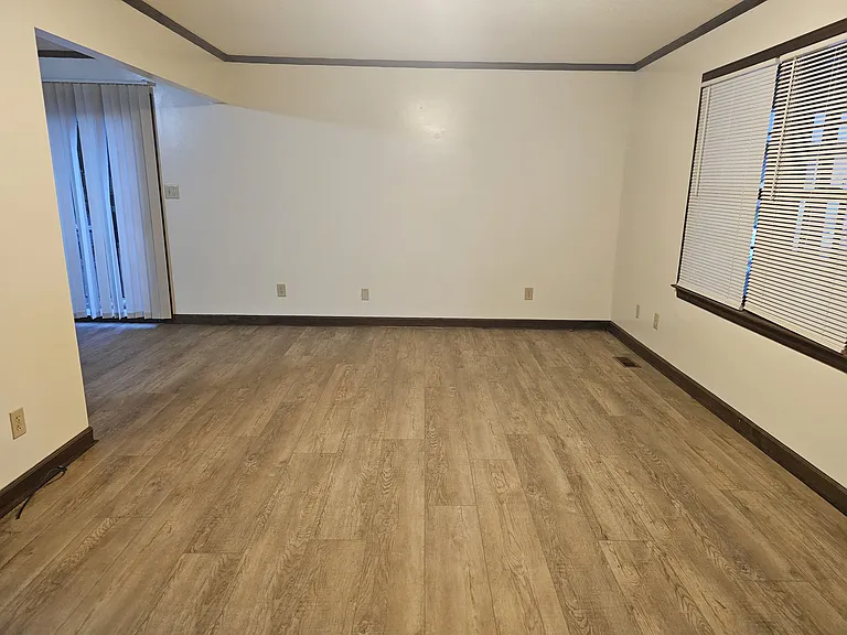 100 E Ridge Apartments Dr #100 — Photo 10