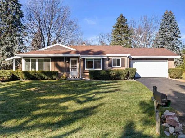 2110 West Edward LANE, Glendale, WI 53209