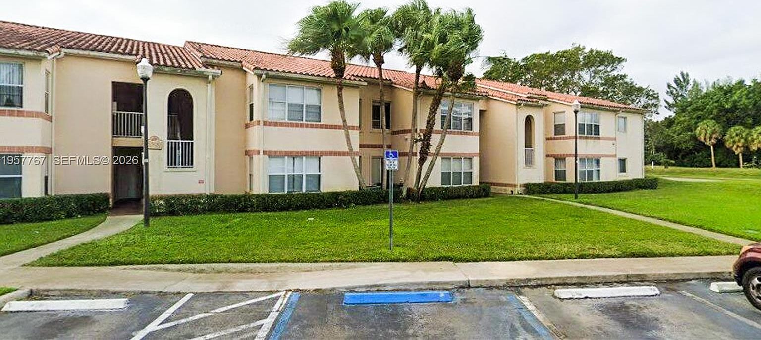 3300 Pinewalk Dr N APT 1915