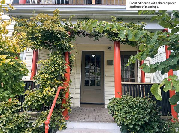 40 Bartlett St