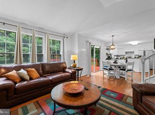 9261 Matthew Dr, Manassas Park, VA 20111