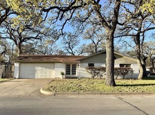 800 Hester St, Arlington, TX 76011