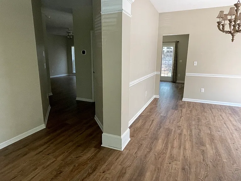 113 S Audubon Ave — Photo 4