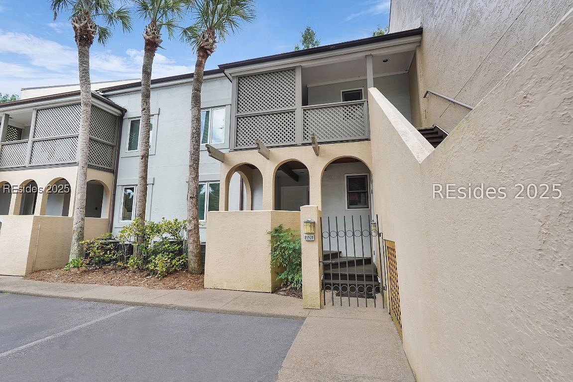 200 Colonnade Dr #201