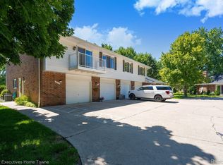 42218 Toddmark Ln, Clinton Township, MI 48038