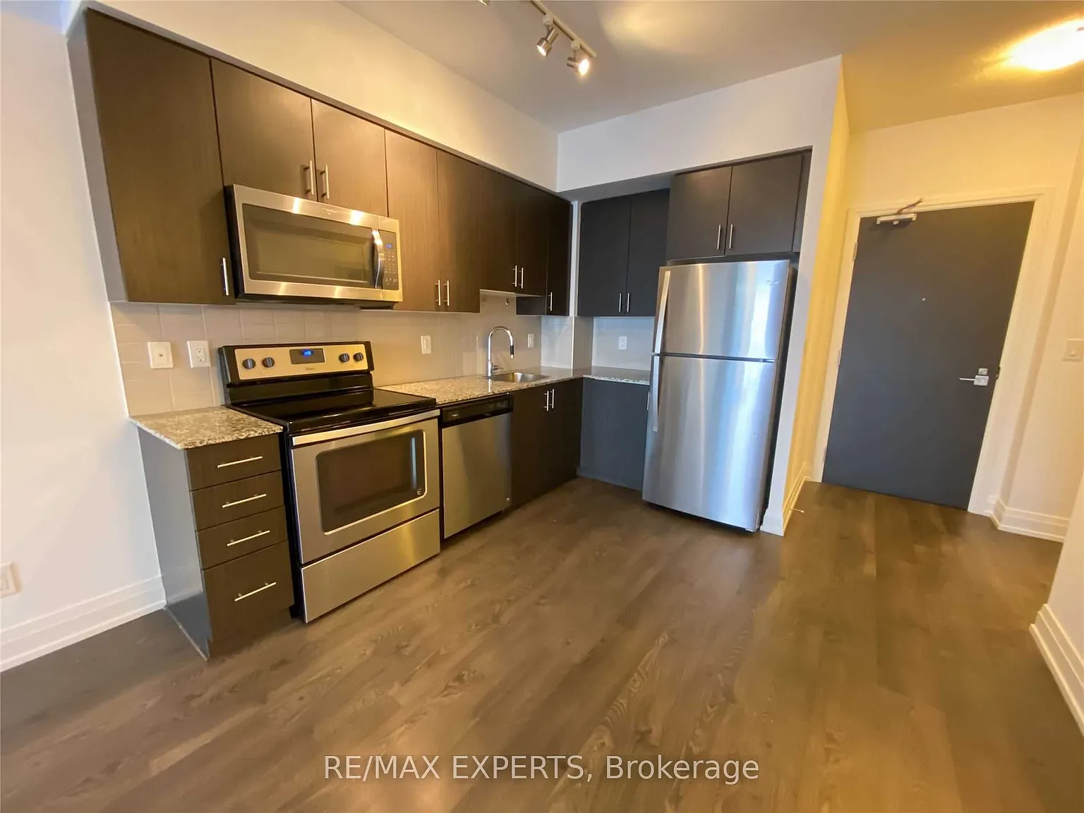 1 bed, $2,200 — Photo 3