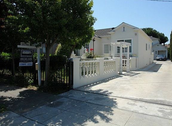 4th image of 652-654 Fulton St