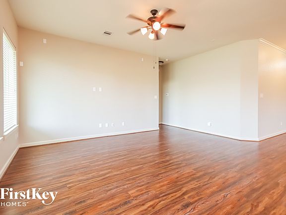 2nd image of 2910 Pebble Banks Ct