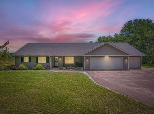 31531 London Dr NE, Cambridge, MN 55008