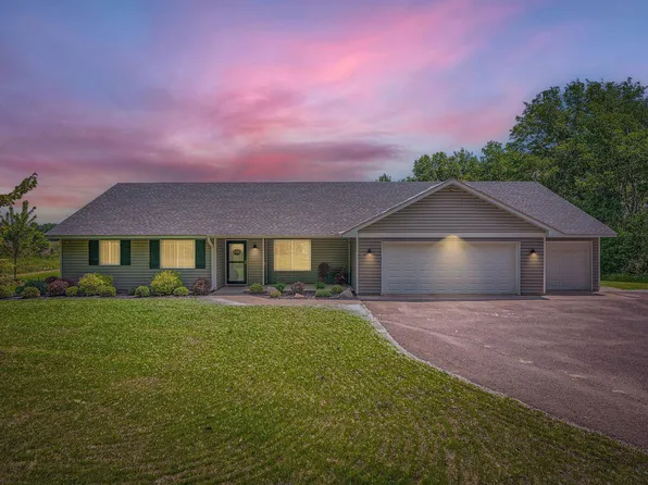 31531 London Dr NE, Cambridge, MN 55008